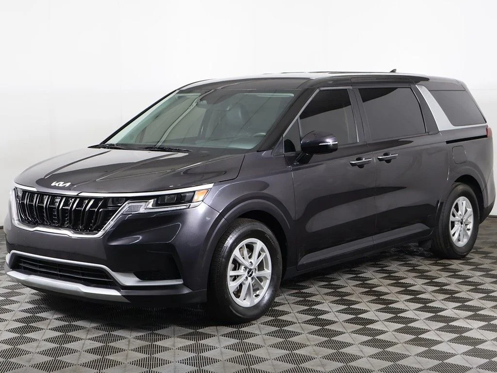Used 2024 Gray Kia LX Seat Package image 8