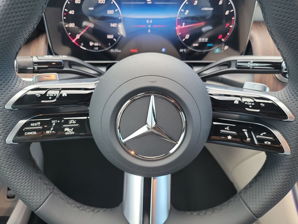 New 2027 Black Mercedes-Benz GLC 300 image 23