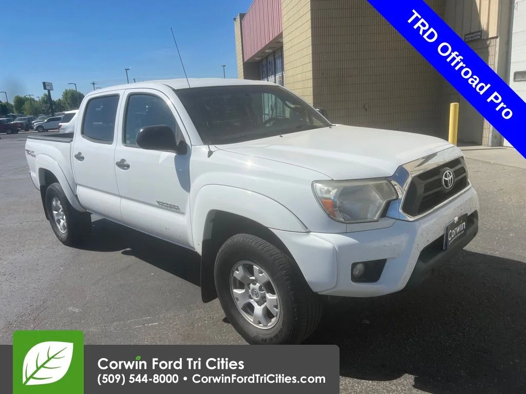 2015 Toyota Tacoma 4x4 Doublecab V6 AT's photo