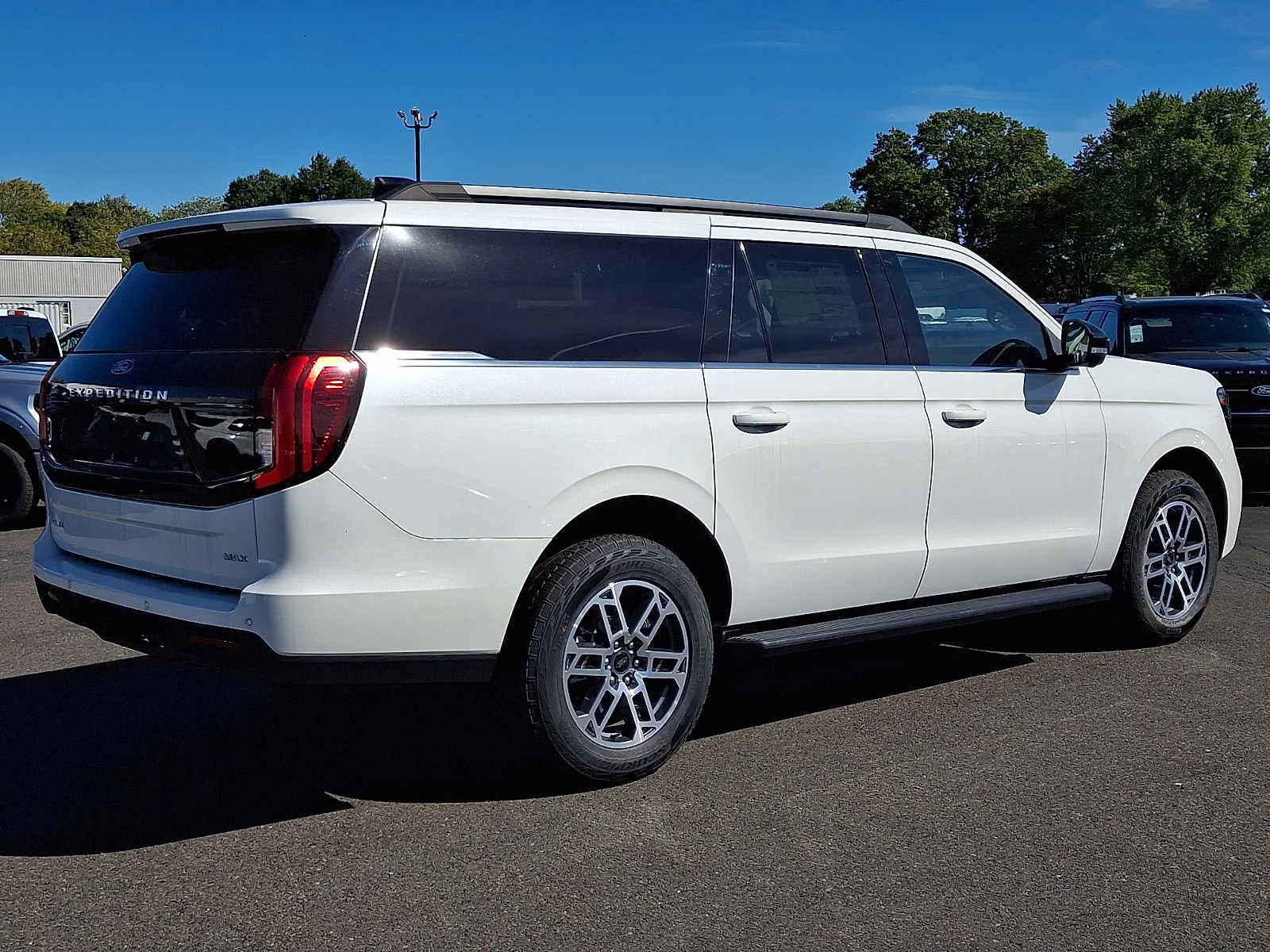New 2026 Star White Metallic Tri-Coat Ford MAX Active image 6