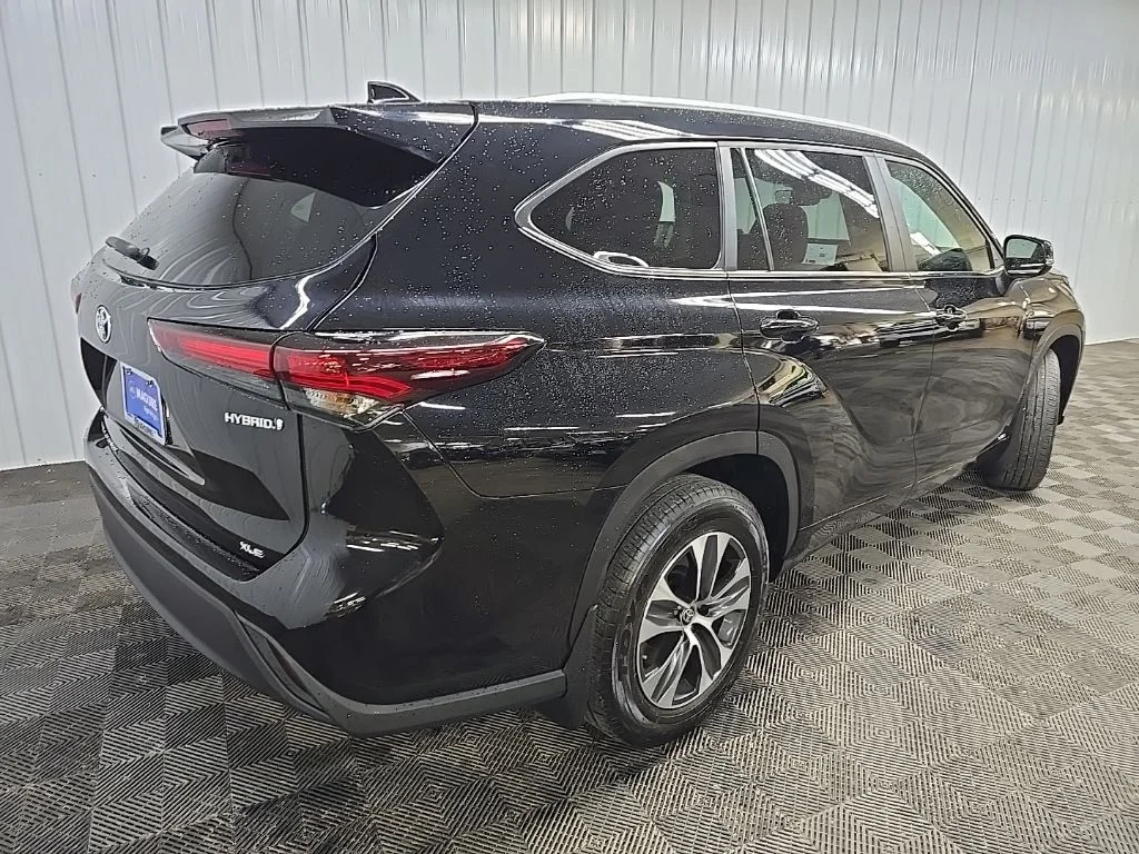 Used 2024 Black Toyota XLE image 10