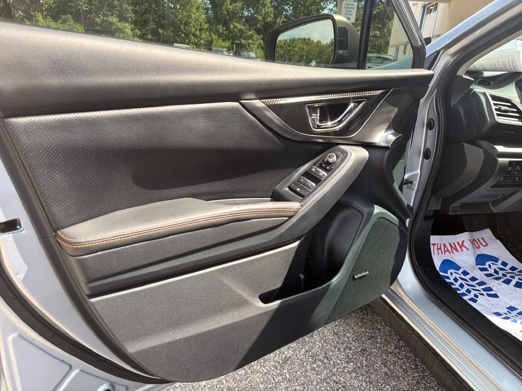 Used 2018 Silver Subaru 2.0i Limited image 10