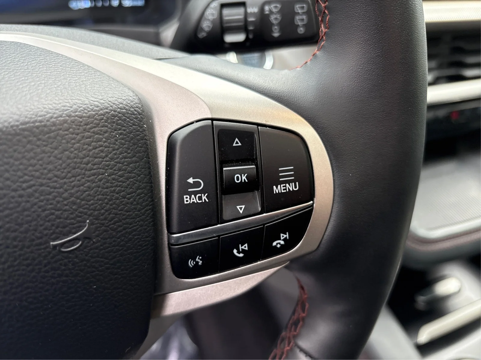 Used 2025 Black Ford Active image 24