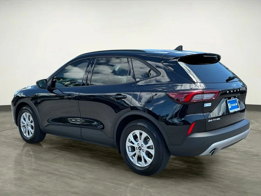 Used 2025 Black Ford Active image 4