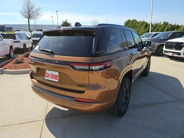 Used 2026 Copper Shino Metallic Clearcoat Jeep Summit image 5