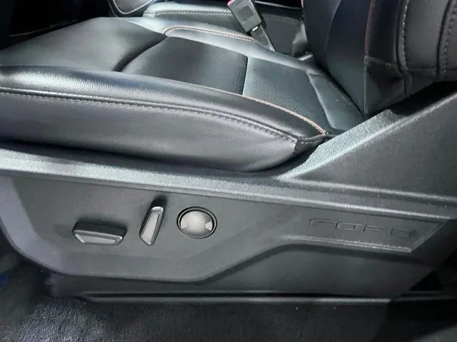 Used 2025 Blue Ford Lariat image 22