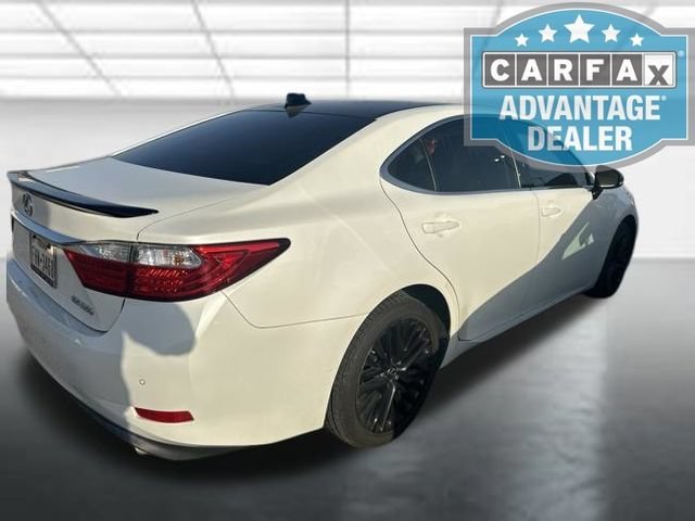 Used 2015 White Lexus NA image 2