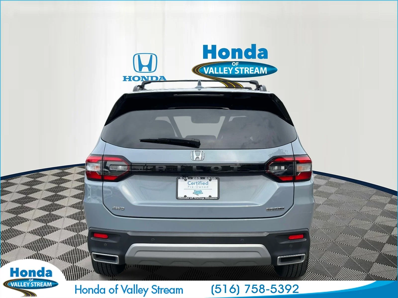 Certified Used 2023 Sonic Gray Pearl Honda Touring image 5