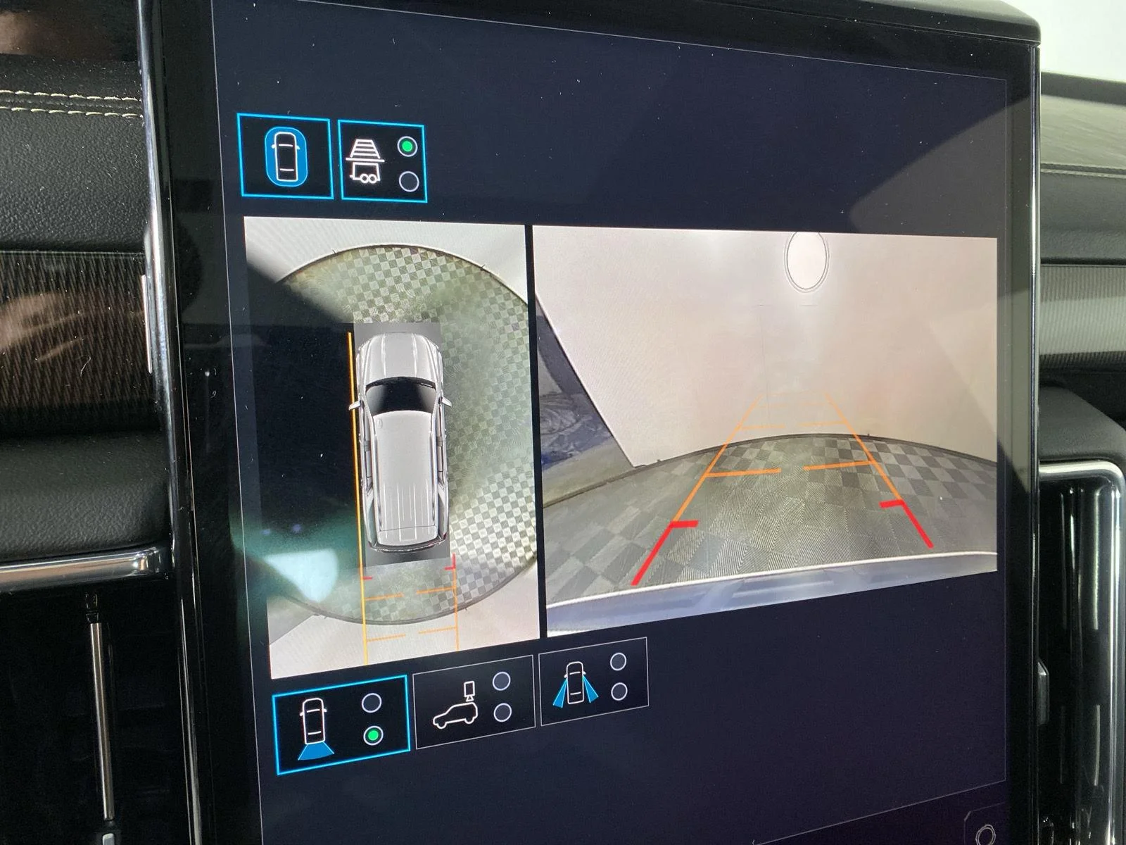 Used 2025 Summit White GMC Elevation image 22
