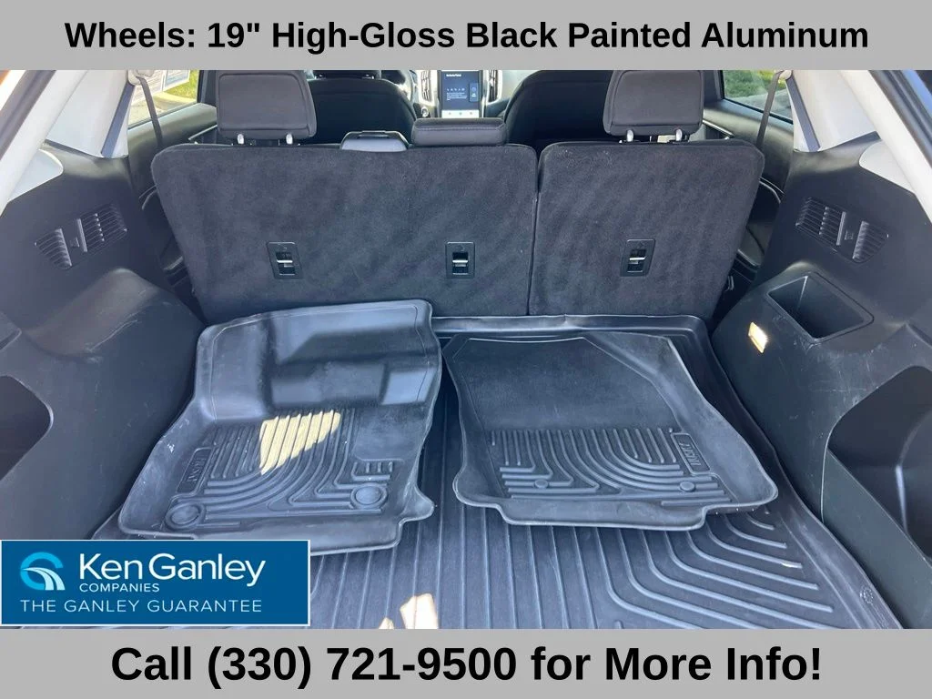 Used 2022 Black Ford SE image 51