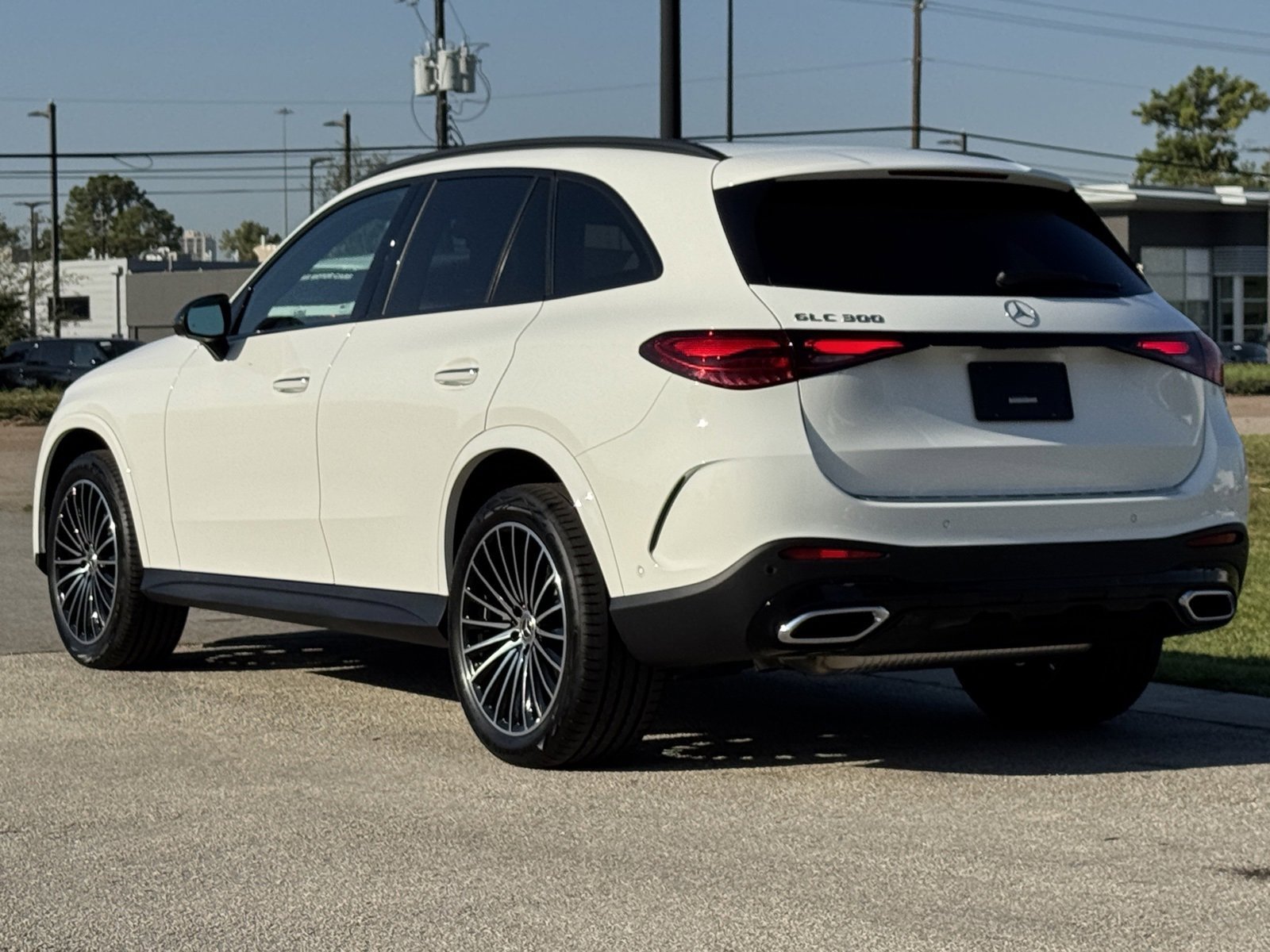 New 2026 Polar White Mercedes-Benz GLC 300 image 28