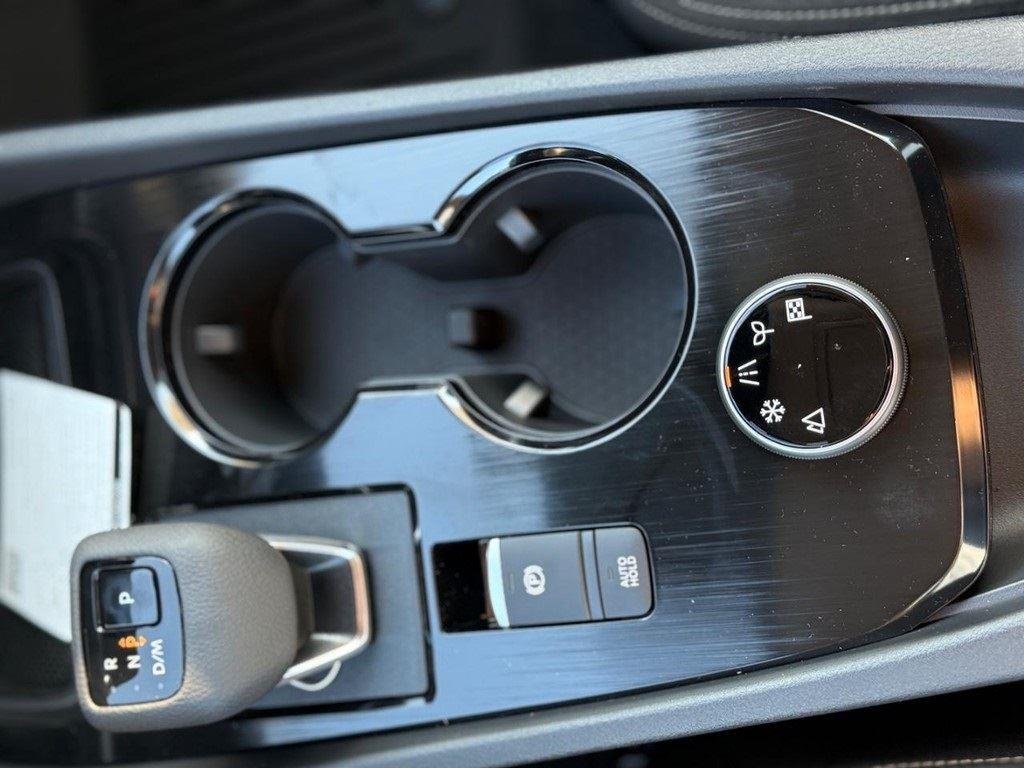 2026 Nissan Rogue SV - Photo 13