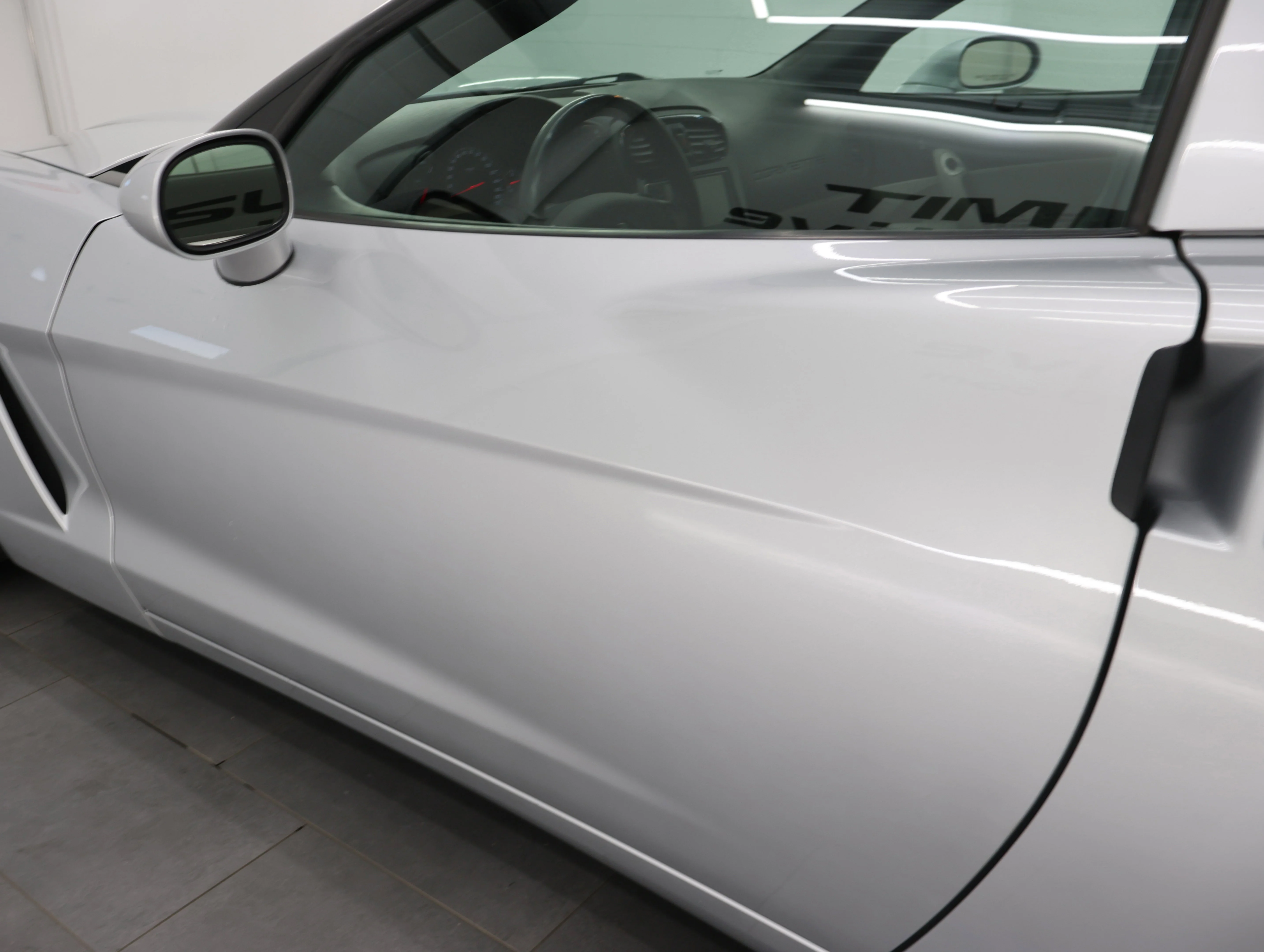 Used 2009 Blade Silver Metallic Chevrolet Base image 27