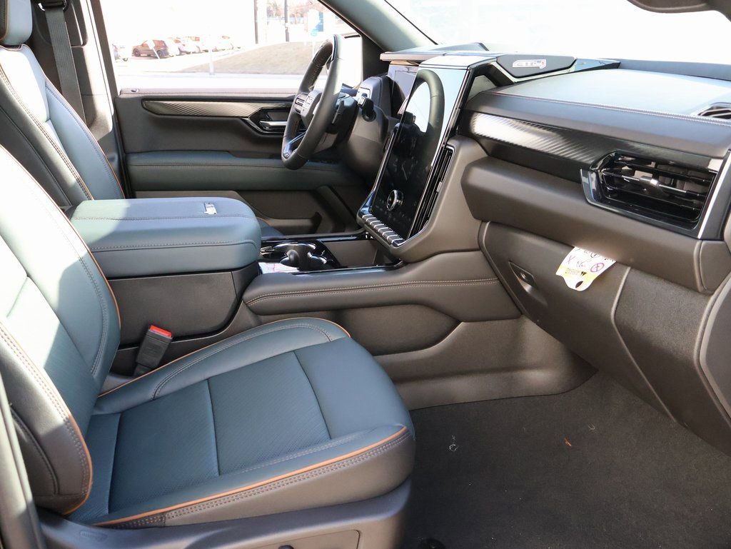 2026 GMC Yukon XL AT4 - Photo 7
