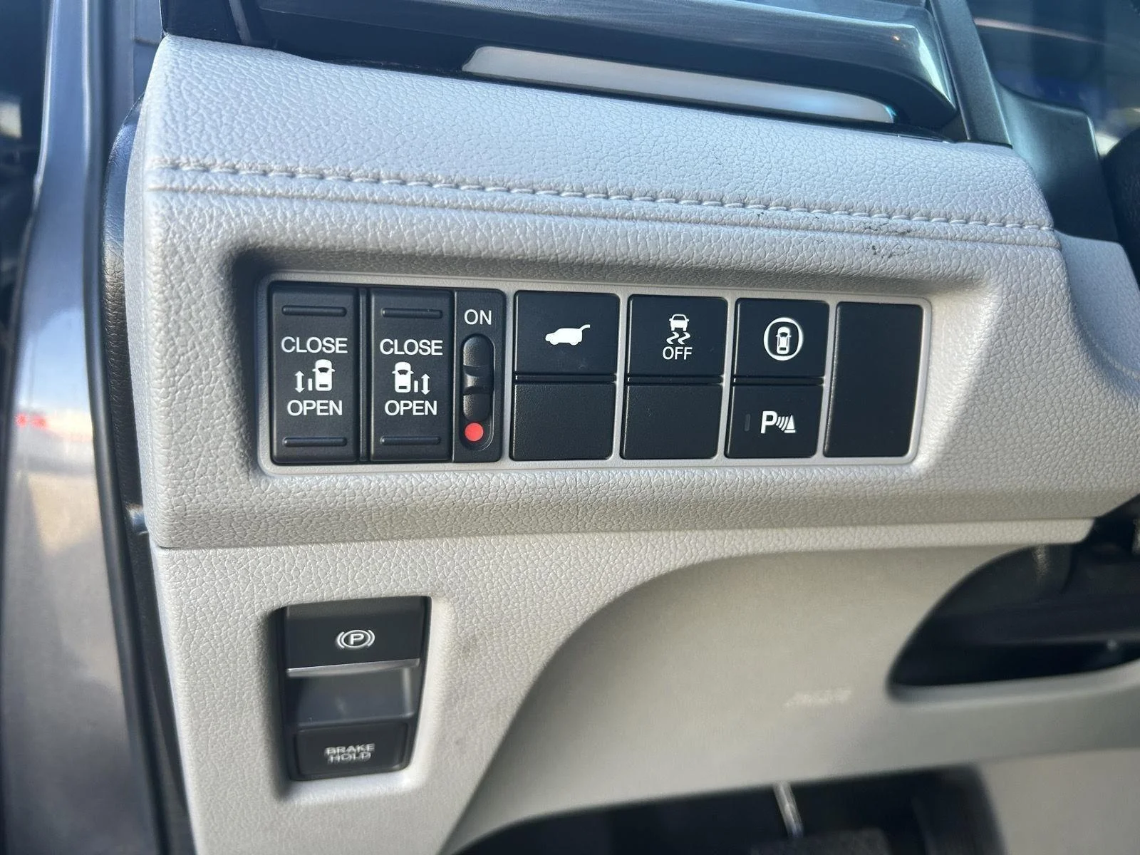 2024 Honda Odyssey Elite - Photo 23