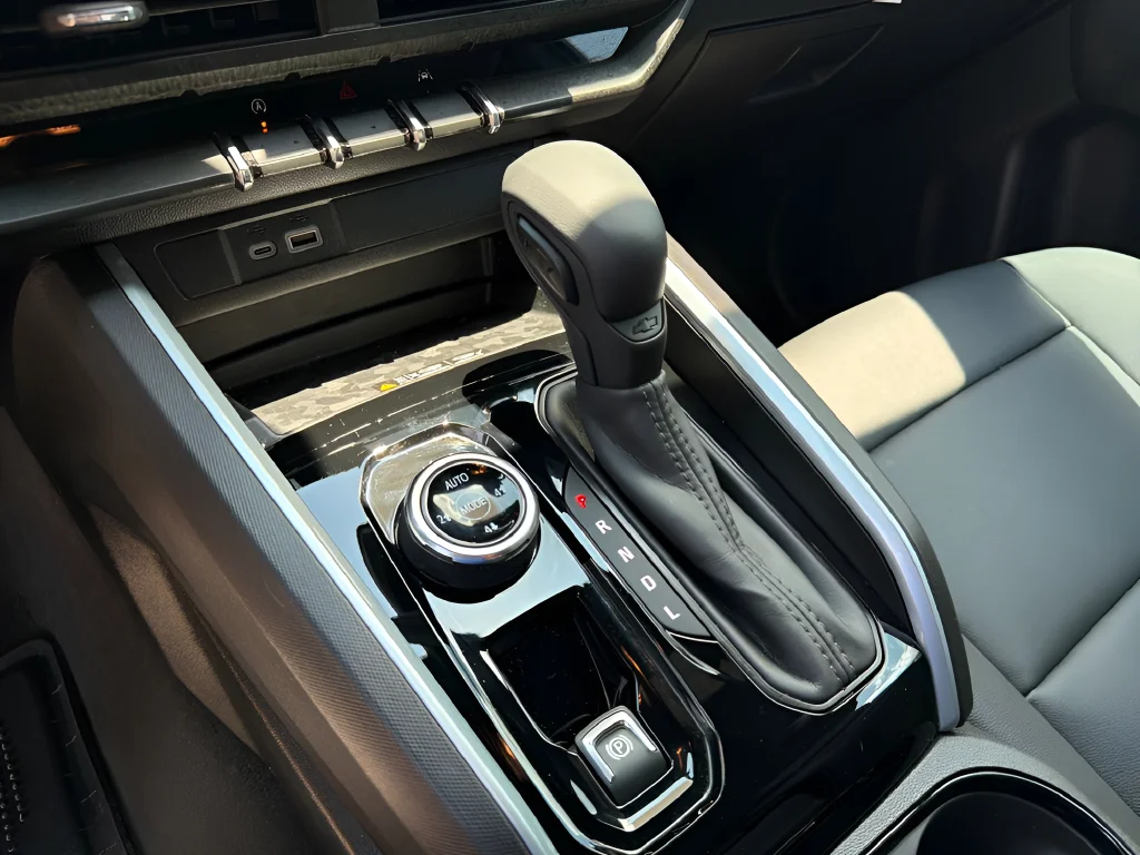 Used 2025 Blue Chevrolet Trail Boss image 31