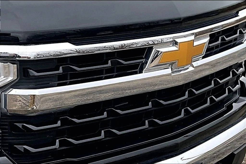 Used 2025 Black Chevrolet LT image 35