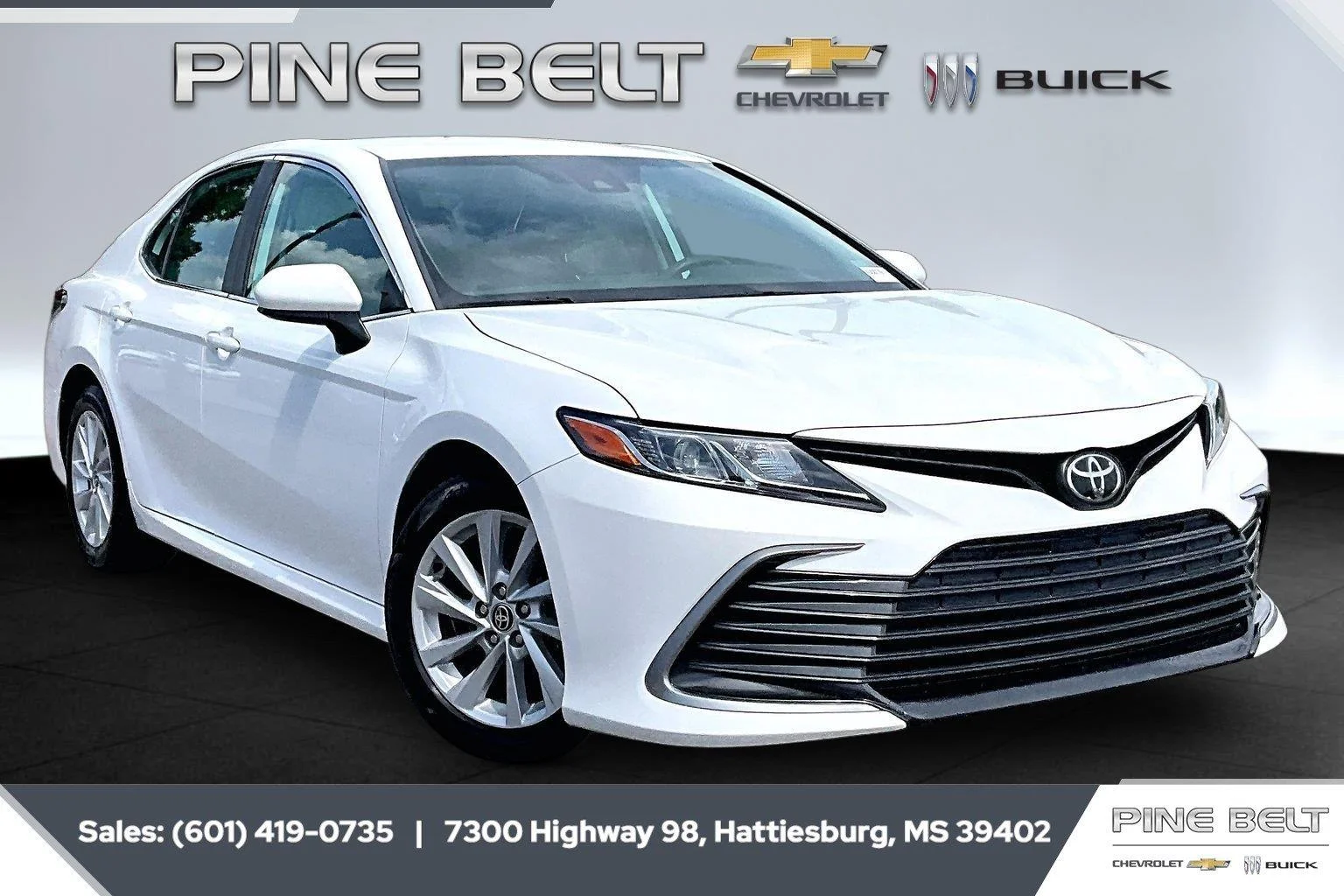 Used 2022 Super White Toyota LE image 1