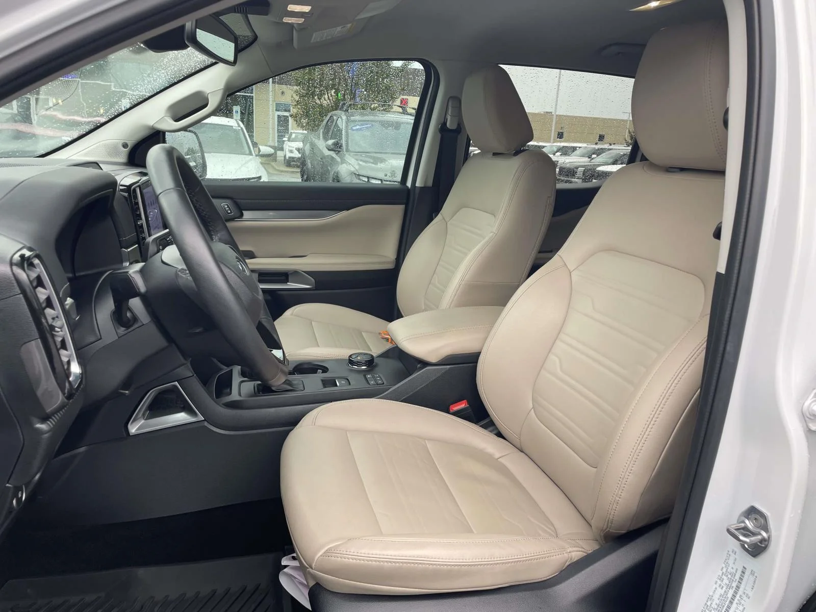 Used 2024 Oxford White Ford LARIAT image 8