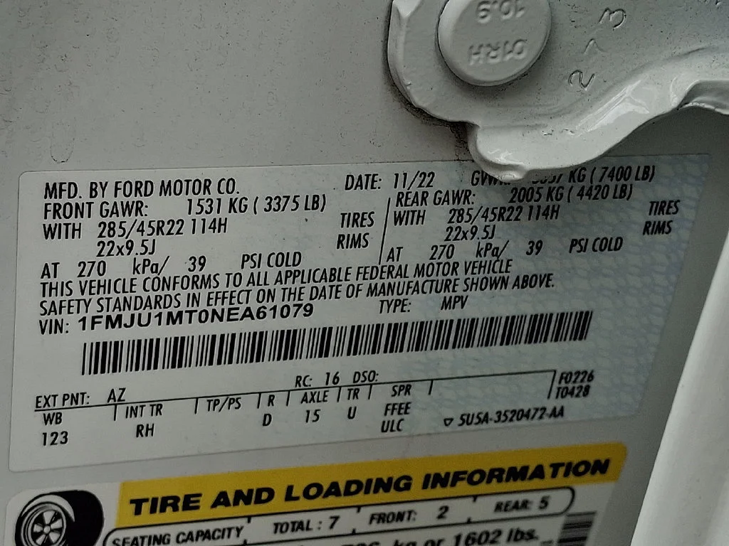 Used 2022 Star White Metallic Tri-Coat Ford Platinum image 28
