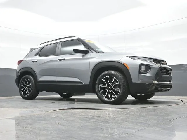 Used 2023 Gray Chevrolet ACTIV image 23
