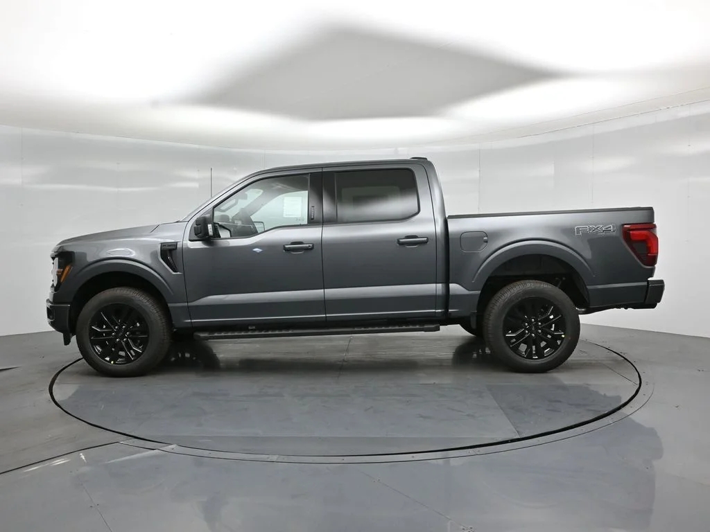 New 2026 Carbonized Gray Metallic Ford XLT image 27