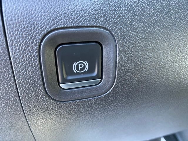 Used 2020 Black GMC SLT image 18