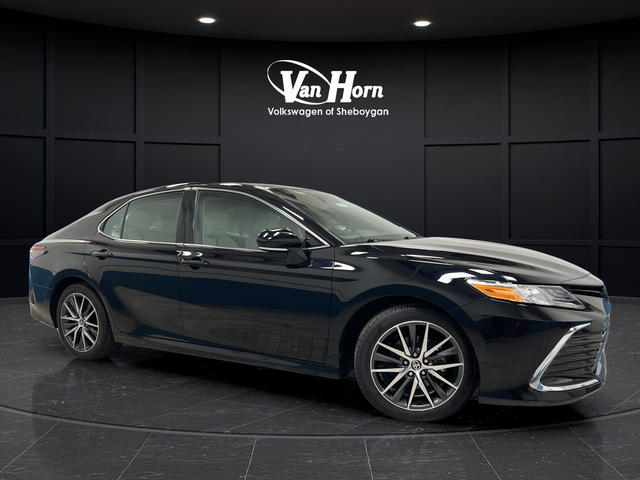 2023 Toyota Camry Hybrid XLE