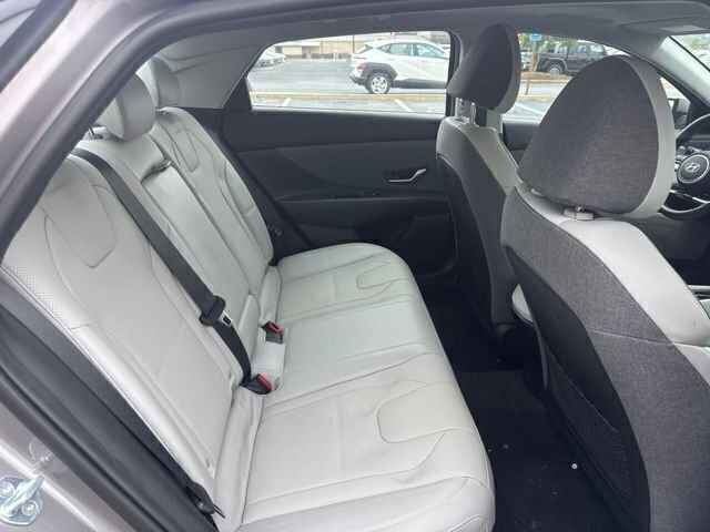 Used 2022  Hyundai Limited image 22