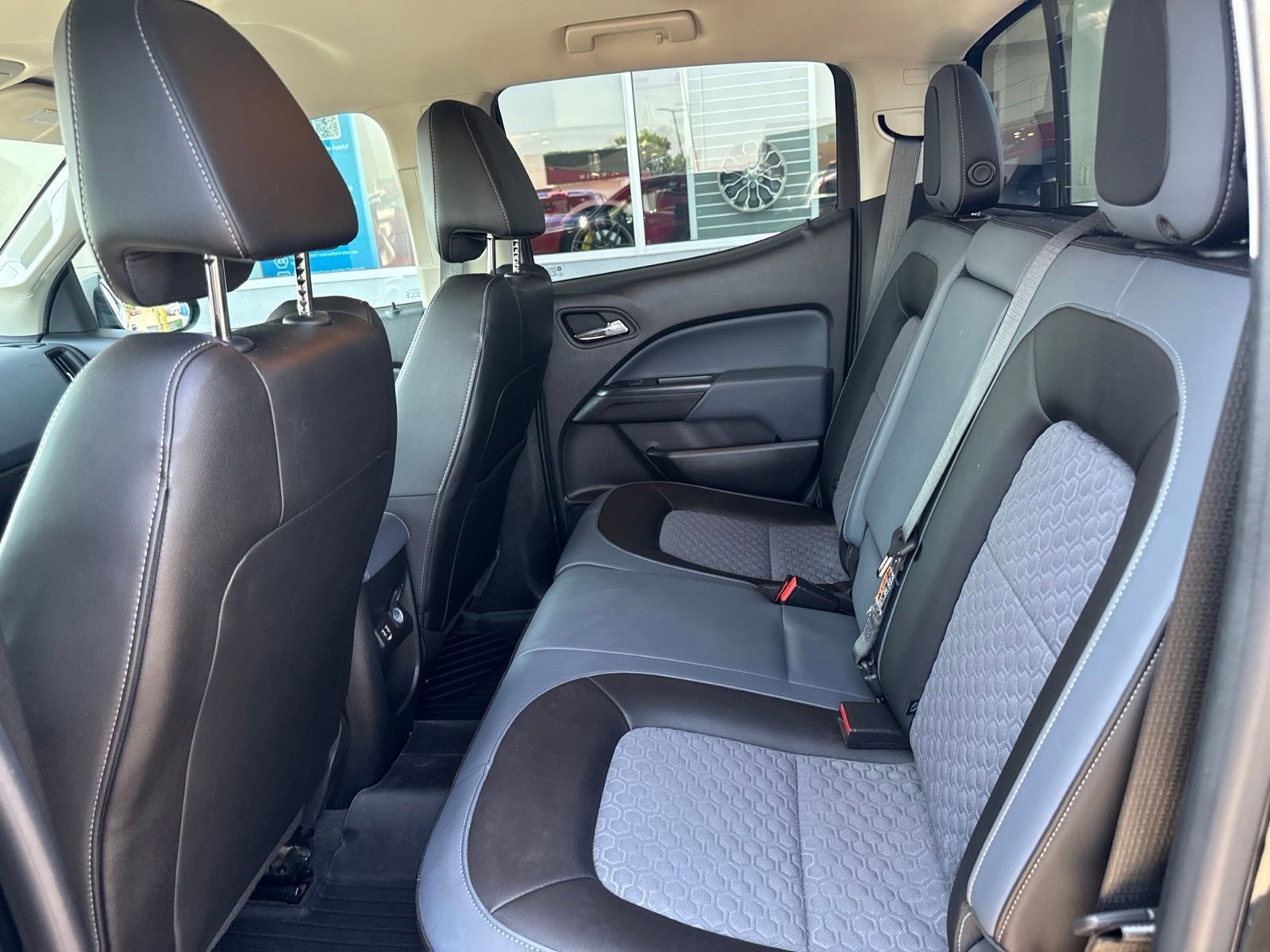 Used 2021 Black Chevrolet Z71 Midnight Edition with Technology Package image 16