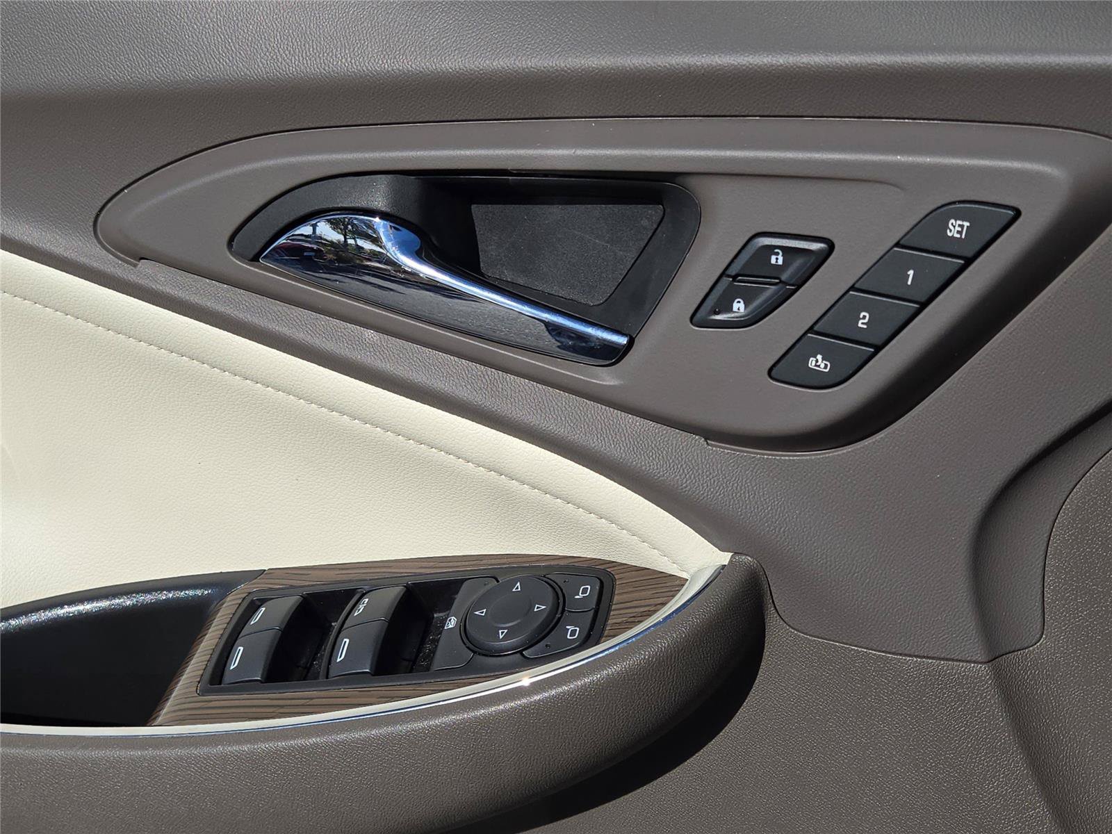 Used 2024 Mineral Gray Metallic Chevrolet LT image 18