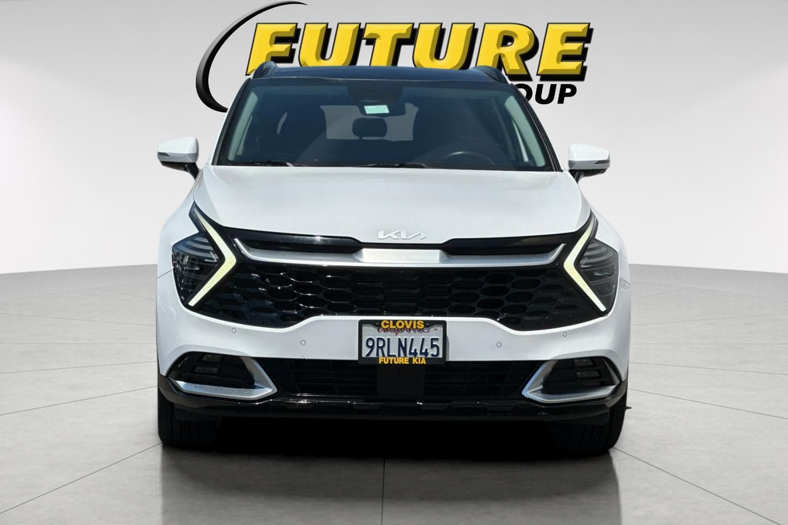 Used 2025 White Kia SX-Prestige image 9