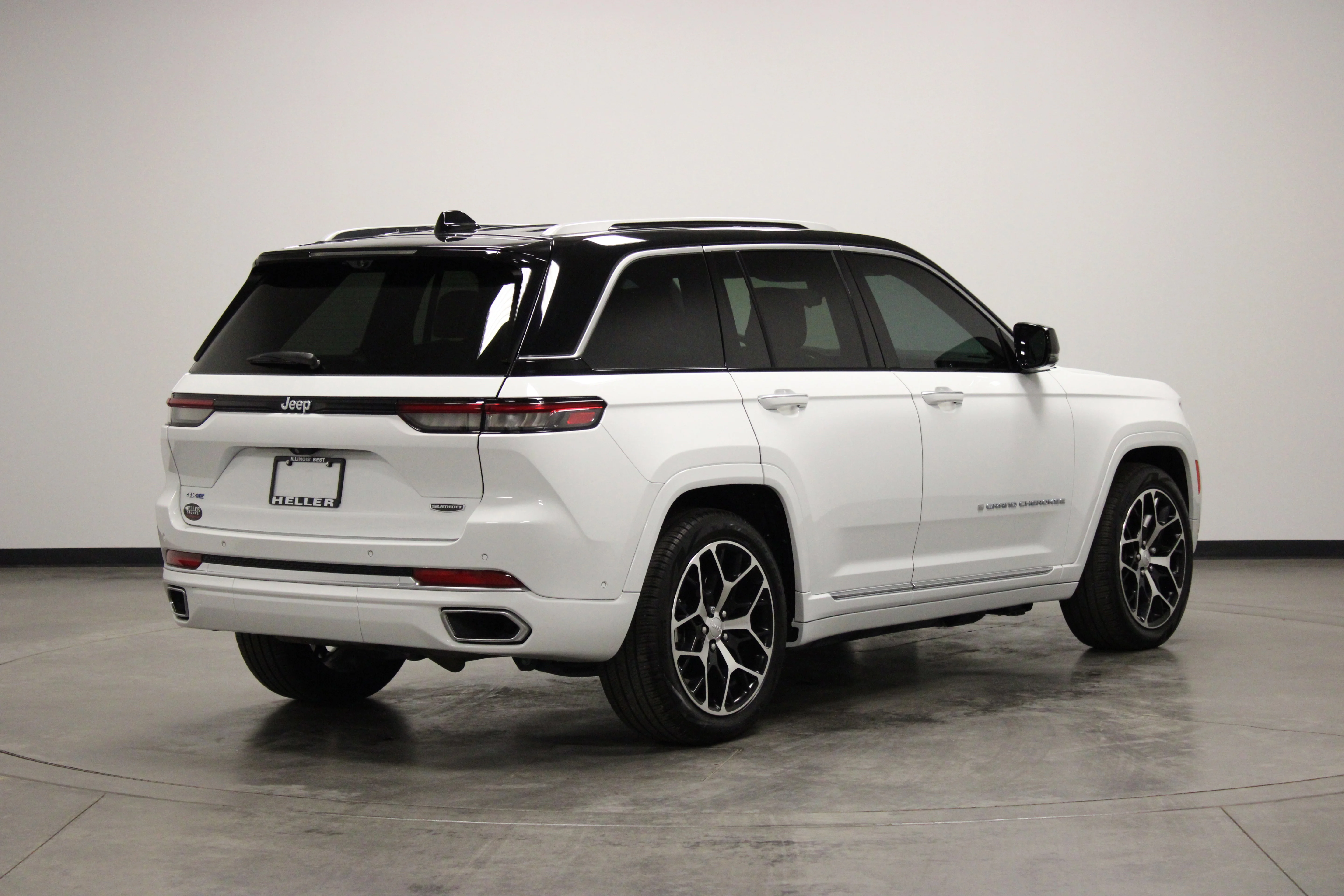 Used 2022 Bright White Clearcoat Jeep Summit Reserve 4xe image 8