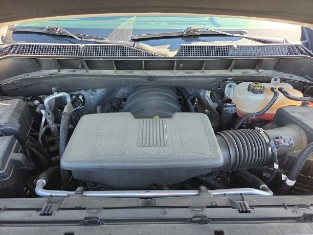 Used 2023 IRIDESCENT PEARL TRICOAT Chevrolet LTZ image 26