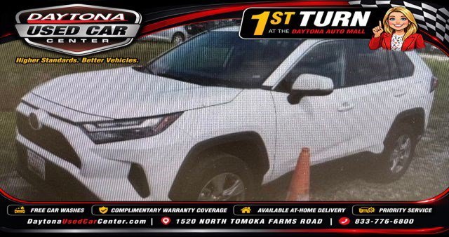 Used 2025 Ice Toyota XLE image 1