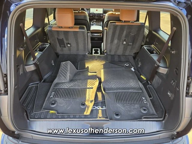 Certified Used 2025  Lexus 550 Luxury+ image 16