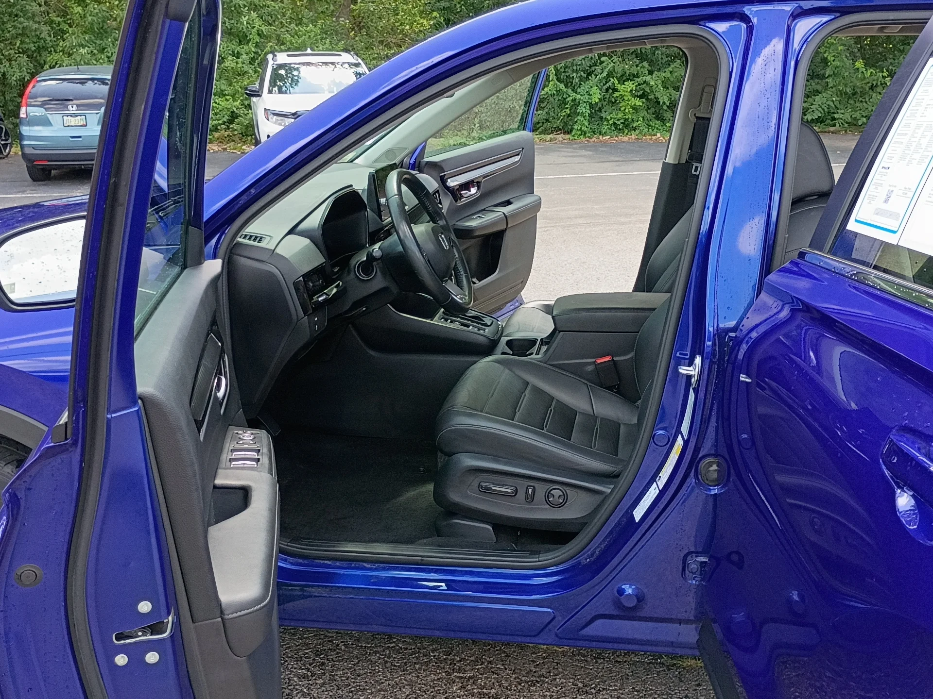Certified Used 2024 BLUE Honda EX-L image 11