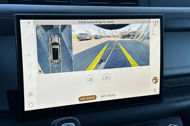 Used 2025 Gray Land Rover X-Dynamic SE image 18