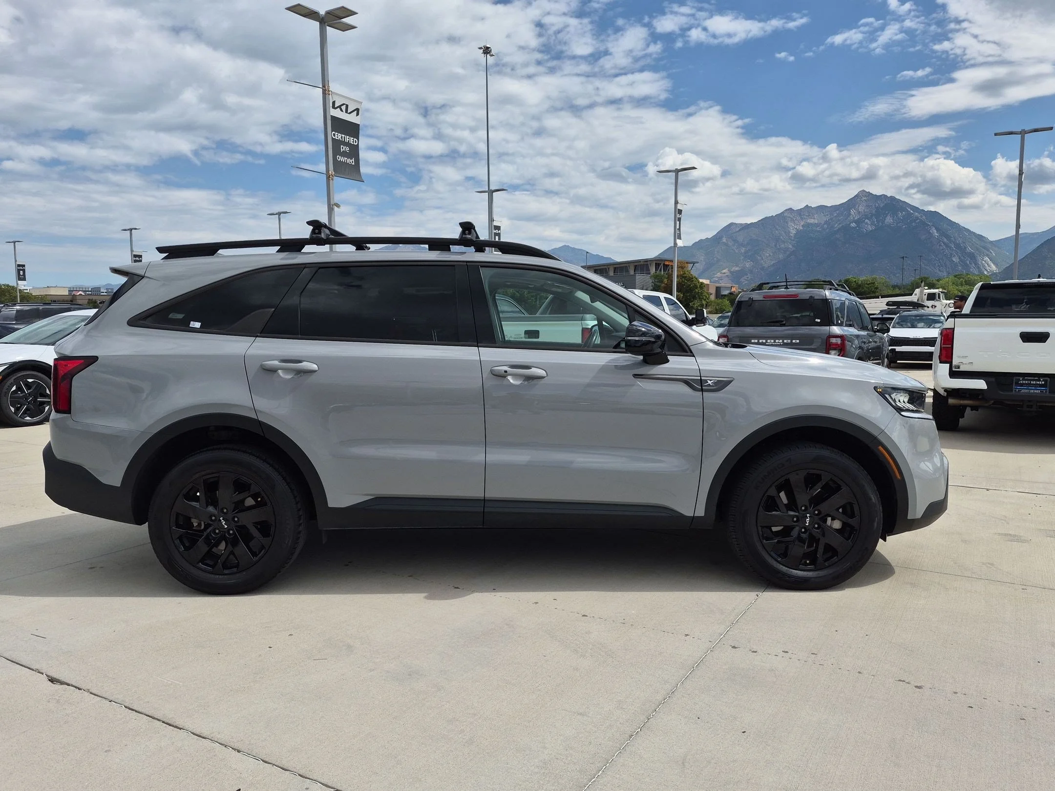 Used 2023 Wolf Gray Kia X-Line S image 6