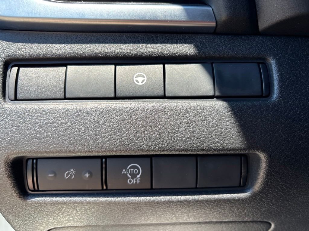 Used 2023 White Nissan SV image 20