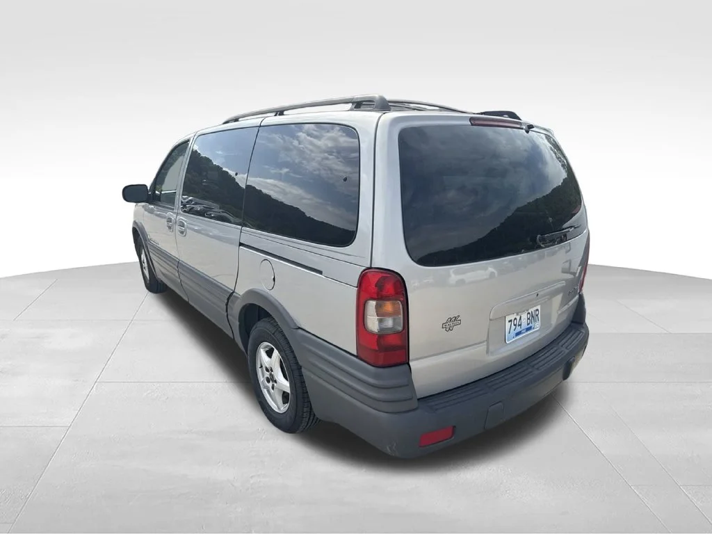 Used 2000 Silver Pontiac M16 image 4