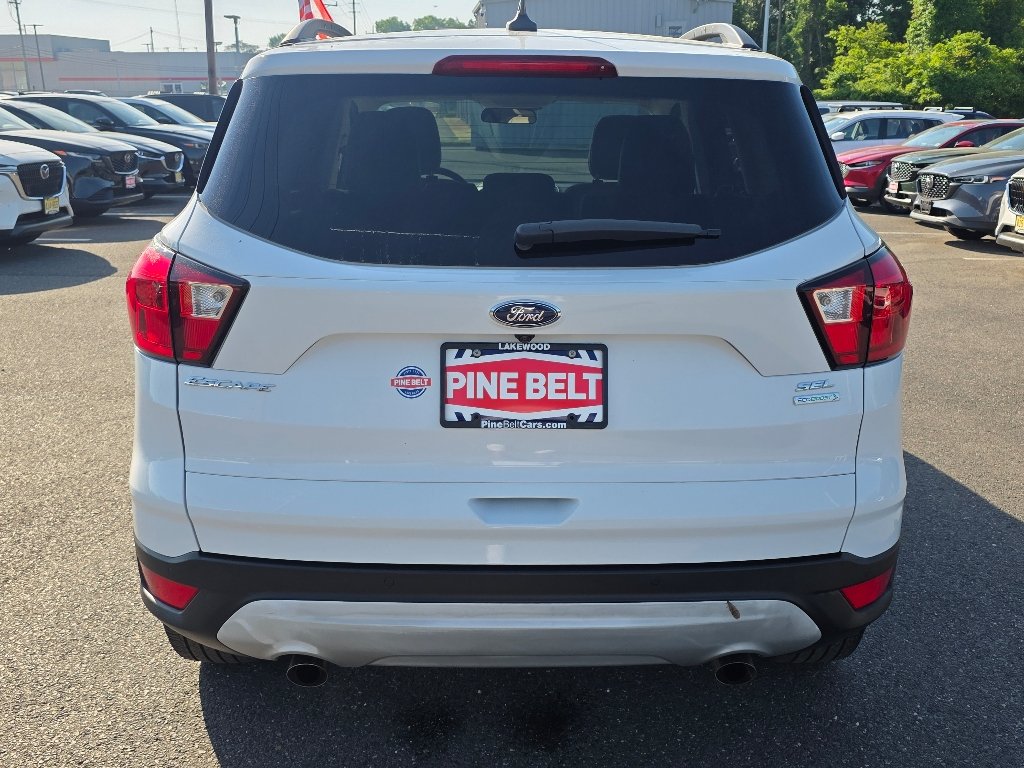 Used 2019 Oxford White Ford SEL image 15