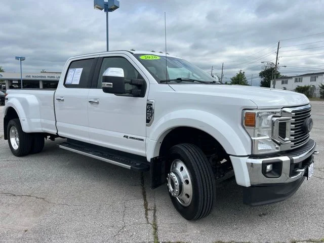 Used 2020 White Ford Lariat image 8