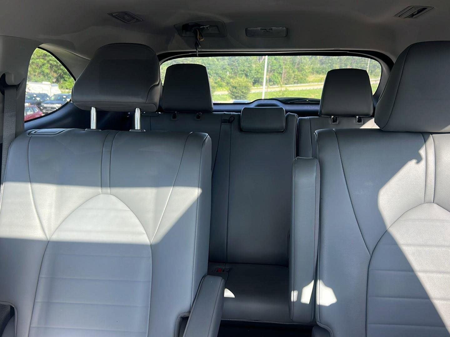 Used 2022 Magnetic Gray Metallic Toyota XLE image 14