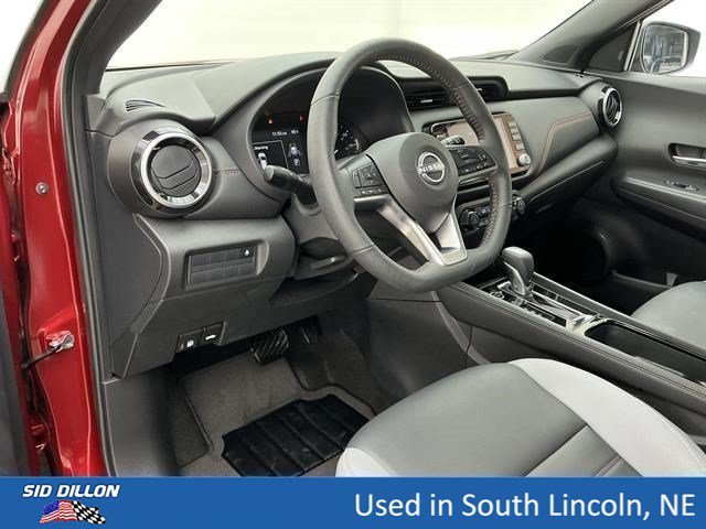 Used 2023 Scarlet Ember Tintcoat/Super Black Nissan SR image 16