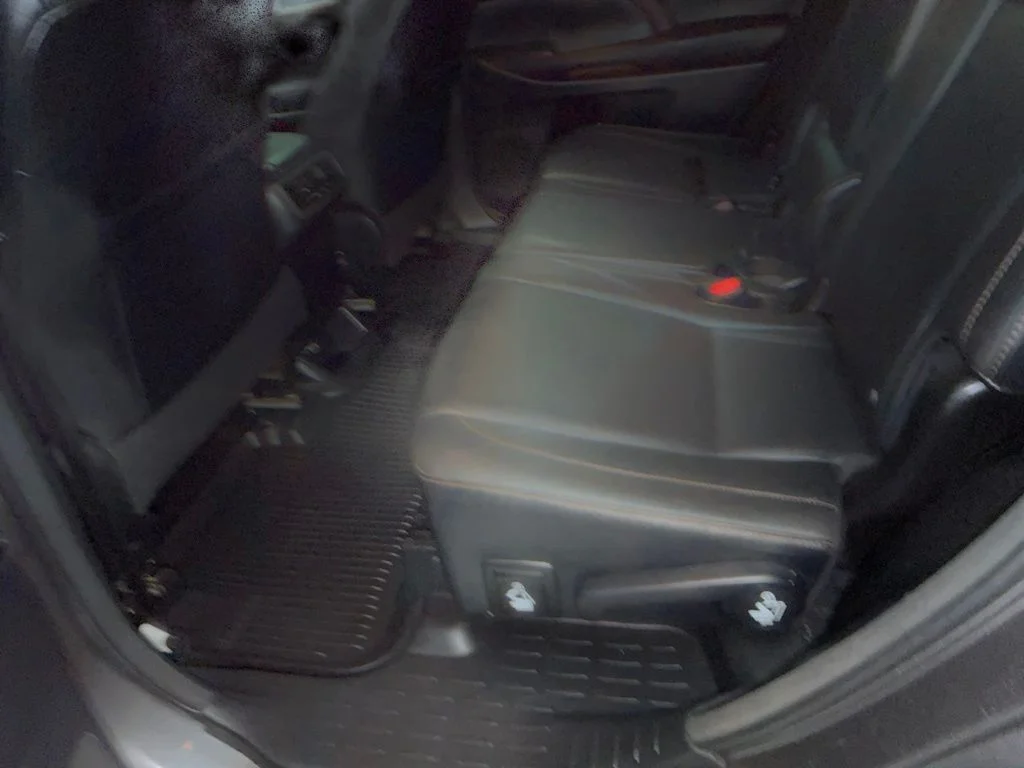 Used 2016 Gray Toyota XLE V6 image 16