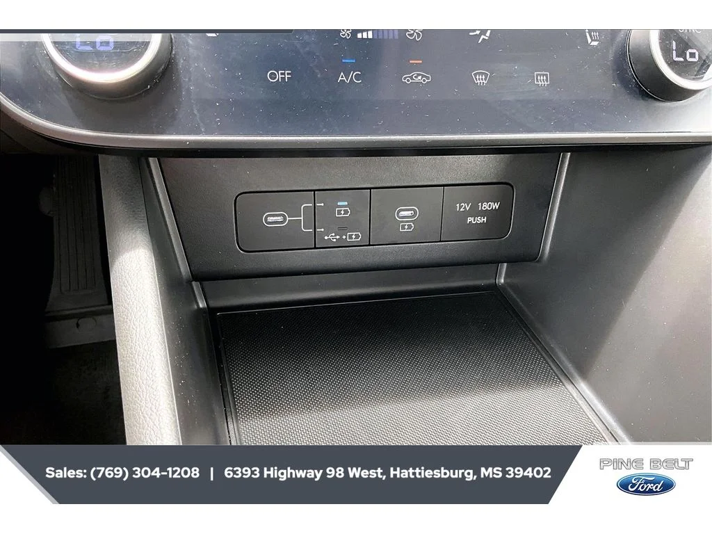 Used 2025 Ultimate red Hyundai SEL image 23