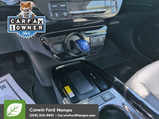 Used 2022 Beige Toyota XLE AWD-e image 17
