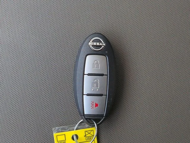 Used 2022 Tactical Green Nissan SV image 27