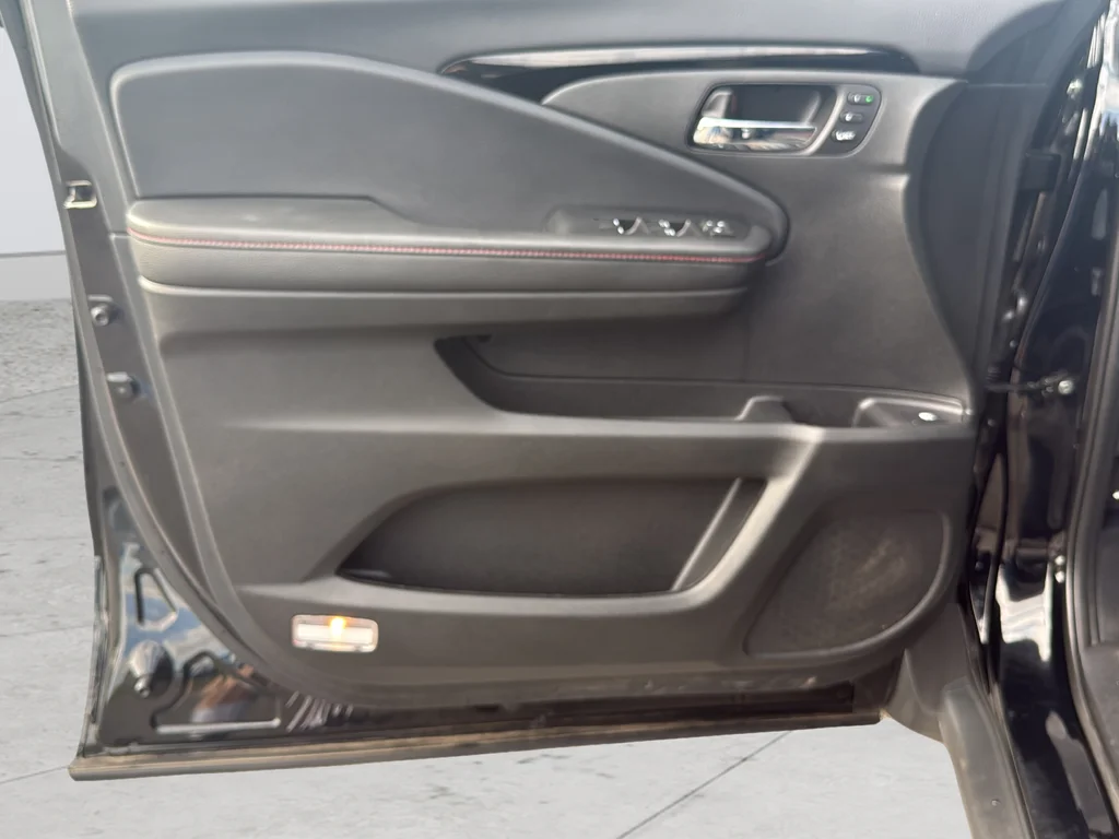 Used 2024  Honda Black Edition image 23